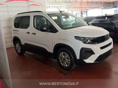 Nuova Peugeot Rifter Allure 102 CV (75 kW) 2026 Bianco Monovolume