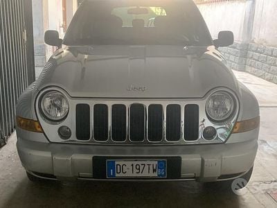 Usata Jeep Cherokee 2005 Grigio SUV