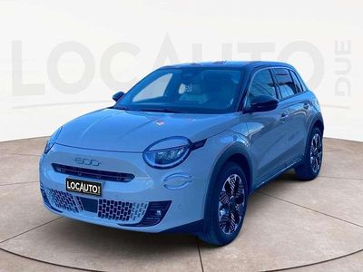 Nuova Fiat 600 La Prima 110 CV (80 kW) 2026 Sabbia SUV