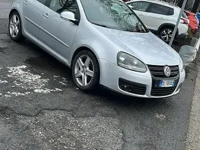 Usata VW Golf V 140 CV (102 kW) 2007 Grigio Berlina