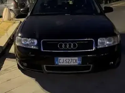 Usata Audi A4 131 CV (96 kW) 2003 Nero Station wagon