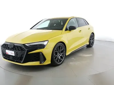 Usata Audi RS3 400 CV (294 kW) 2025 Giallo pitone Berlina
