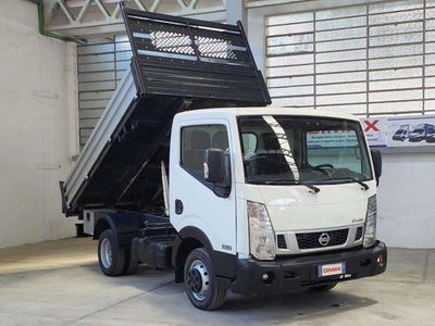 usata Nissan Cabstar NT400 35.13 3.0 130CV Cassone Ribaltabile +Gancio