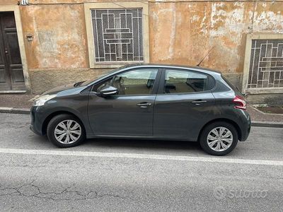 Usata Peugeot 208 2013 Utilitaria
