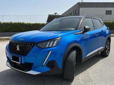Usata Peugeot 2008 GT 130 CV (95 kW) 2023 Blu SUV