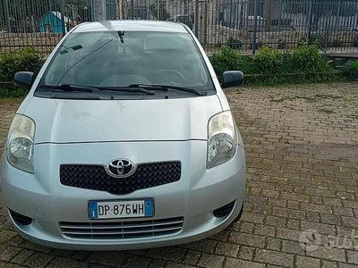 Grigio Usata 2008 Toyota Yaris Sol Berlina | 3900 € (Buon prezzo)