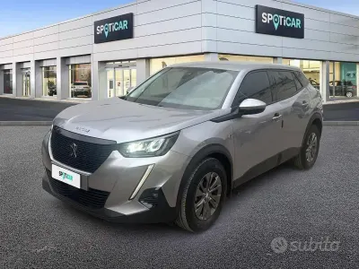 Usata Peugeot 2008 Active 101 CV (74 kW) 2021 Grigio SUV