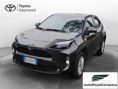 Usata Toyota Yaris Cross Active 116 CV (85 kW) 2022 Grigio SUV