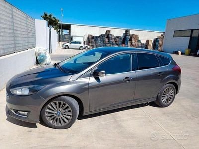 Usata Ford Focus Titanium 120 CV (88 kW) 2016 Grigio Berlina