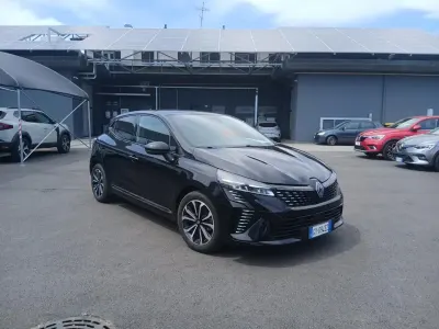 Usata Renault Clio V Techno 90 CV (66 kW) 2025 Nero Utilitaria