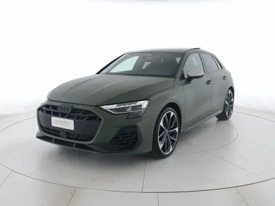 Nuova Audi S3 Sport 333 CV (244 kW) 2026 Verde distretto metallizzato Berlina