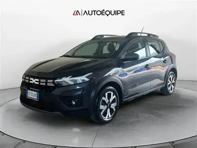 Usado Dacia Sandero Expression 100 CV (73 kW) 2023 Gris