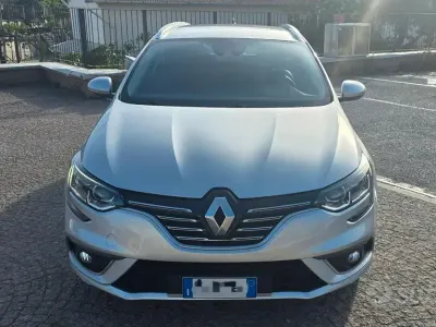 Usata Renault Mégane GrandTour 115 CV (84 kW) 2017 Grigio Station wagon