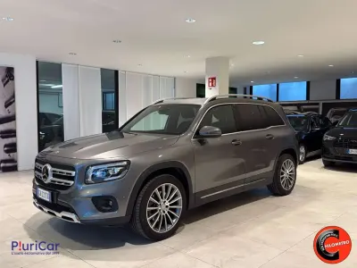 Usata Mercedes GLB200 150 CV (110 kW) 2020 Grigio SUV