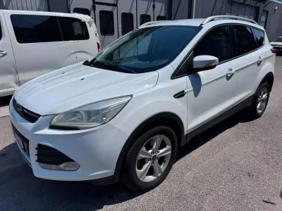 Usata Ford Kuga Titanium 140 CV (102 kW) 2013 Bianco SUV