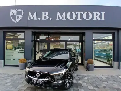 Usata Volvo XC60 Momentum 197 CV (144 kW) 2021 Nero SUV