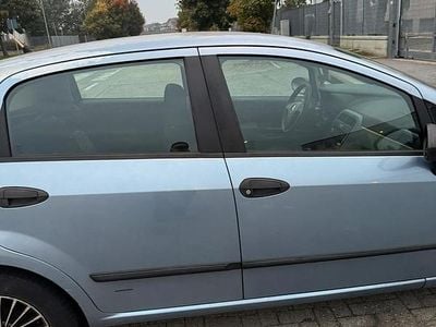 Usata Fiat Grande Punto 65 CV (47 kW) 2006 Blu Utilitaria