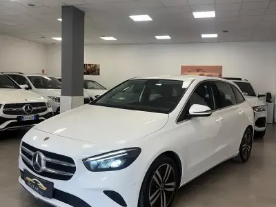 Usata Mercedes B180 116 CV (85 kW) 2022 Bianco Utilitaria