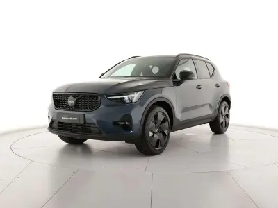 Neu Volvo XC40 Ultra 163 PS (119 kW) 2026 Blau SUV