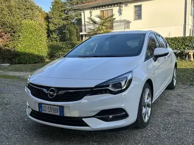 Usata Opel Astra Business Elegance 122 CV (89 kW) 2020 Berlina