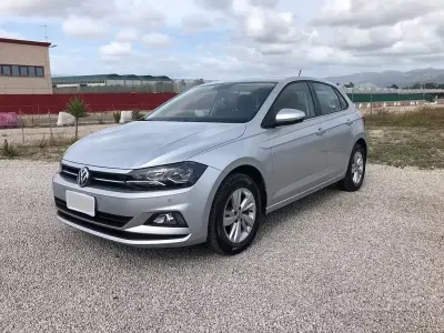 Usata VW Polo 95 CV (69 kW) 2020 Grigio Utilitaria