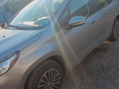 Usata Peugeot 2008 99 CV (72 kW) 2019 SUV