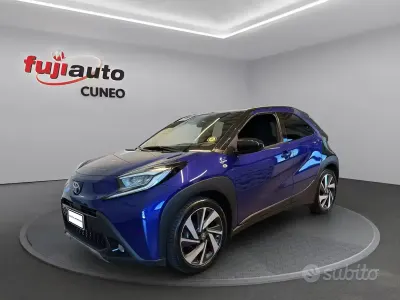 Usata Toyota Aygo X Lounge 72 CV (52 kW) 2022 Grigio SUV
