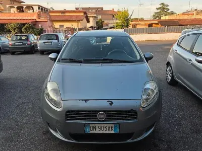 Usata Fiat Grande Punto 75 CV (55 kW) 2008 Grigio Utilitaria
