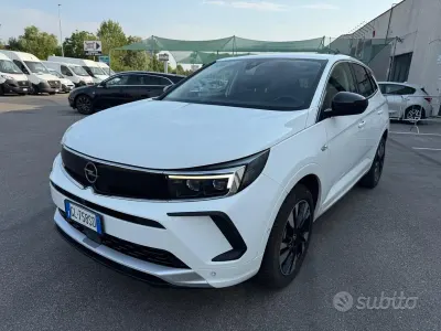 Usata Opel Grandland X Business Elegance 131 CV (96 kW) 2022 Bianco SUV