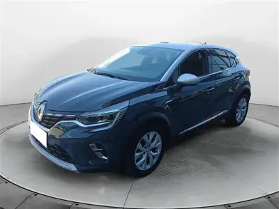 Usata Renault Captur Intens 145 CV (106 kW) 2022 Blu scuro SUV