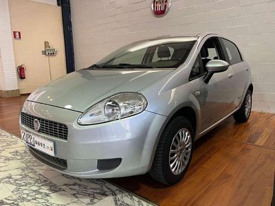 Usata Fiat Grande Punto Dynamic 77 CV (56 kW) 2009 Grigio Utilitaria