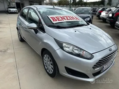 Usata Ford Fiesta 60 CV (44 kW) 2016 Grigio Utilitaria