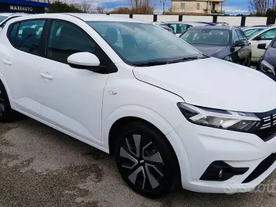 Usata Dacia Sandero Expression 66 CV (48 kW) 2024 Bianco Berlina