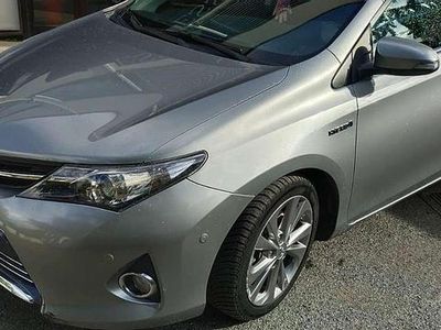 Argento Usata 2015 Toyota Auris Hybrid Sport Station wagon | 8600 €