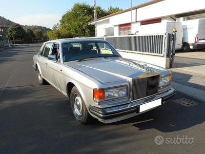 Usata Rolls Royce Silver Spirit 239 CV (175 kW) 1986 Grigio Berlina