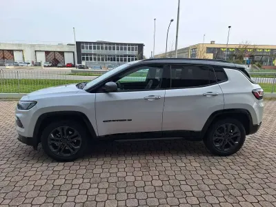 Usata Jeep Compass Limited 150 CV (110 kW) 2021 Argento SUV
