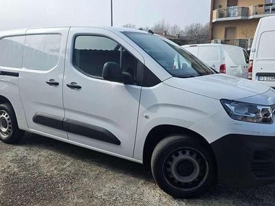 Usata Fiat Doblò 102 CV (75 kW) 2023 Bianco / pastello Monovolume