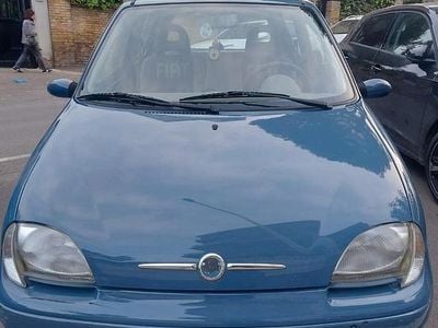 Usata Fiat 600 54 CV (39 kW) 2006 Blu Utilitaria