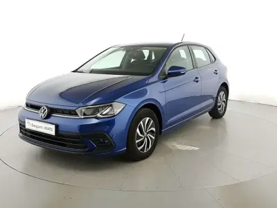 Usata VW Polo Life 95 CV (69 kW) 2023 Reef blue metallizzato Utilitaria