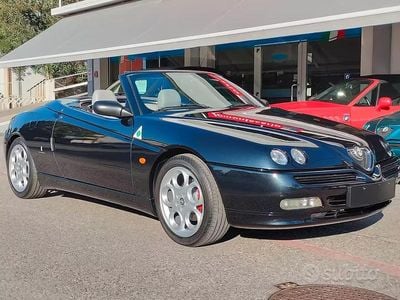 Usata Alfa Romeo Spider 150 CV (110 kW) 2001 Nero metallizzato Cabrio