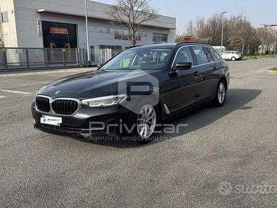 Usata BMW 520 Luxury Line 190 CV (139 kW) 2022 Nero Station wagon