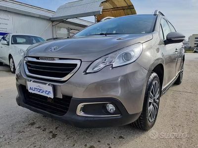 Usata Peugeot 2008 Active 92 CV (67 kW) 2015 Grigio scuro metallizzato SUV