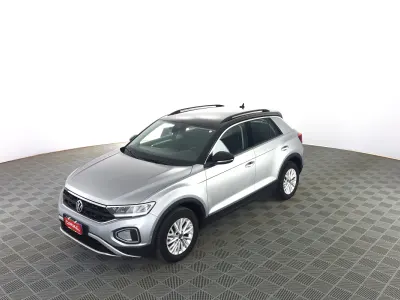 Usata VW T-Roc 116 CV (85 kW) 2025 Pyrit silver con tetto nero pastello SUV