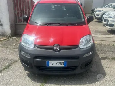 Usata Fiat Panda Pop 69 CV (50 kW) 2019 Rosso Utilitaria