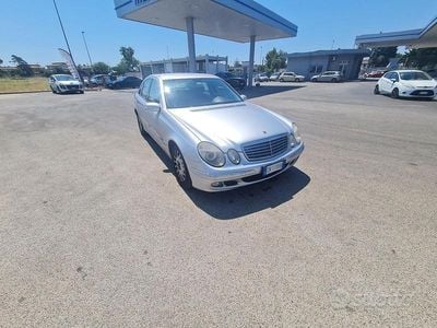 Usata Mercedes E220 2004 Grigio Berlina