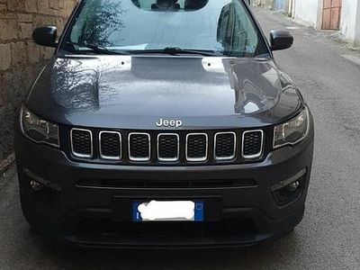 Usata Jeep Compass 120 CV (88 kW) 2019 Grigio SUV