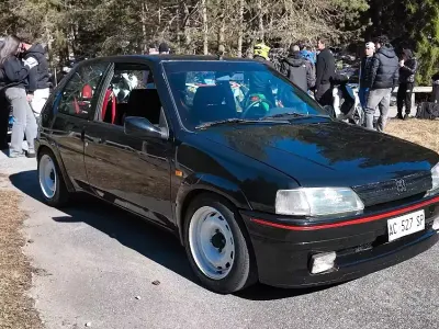 Usata Peugeot 106 98 CV (72 kW) 1994 Nero Utilitaria