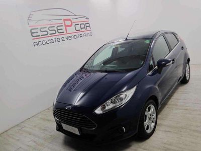 Usata Ford Fiesta Titanium 95 CV (69 kW) 2015 Blu Utilitaria