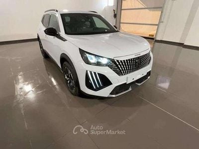 Usata Peugeot 2008 Allure 102 CV (75 kW) 2024 Bianco SUV