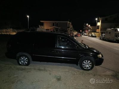 Usata Chrysler Grand Voyager 150 CV (110 kW) 2007 Nero Monovolume